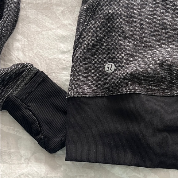 Bundle of Lululemon Women's Black and Gray 1/4 zips- Set of 2 - Picture 6 of 7